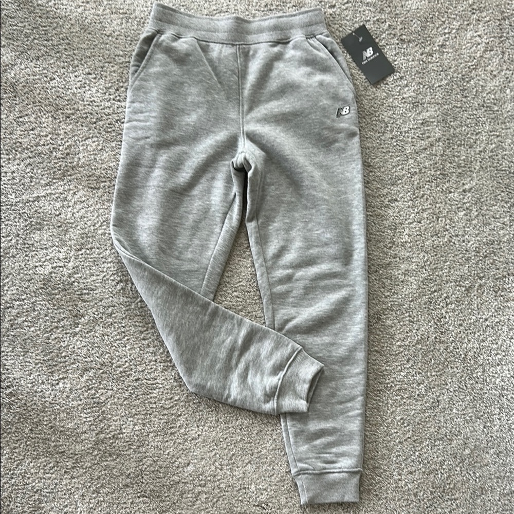 Girls New Balance Light Gray Jogger/Sweatpants - Picture 1 of 6